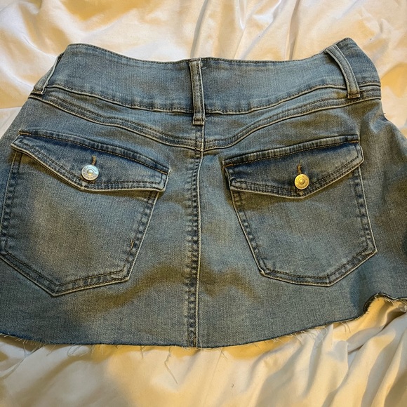 Mini skirt - Picture 3 of 3
